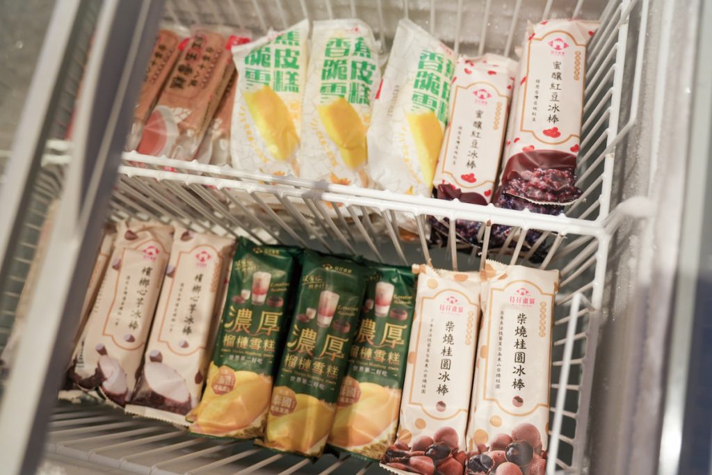百年冰城，冰棒口味推陳出新。