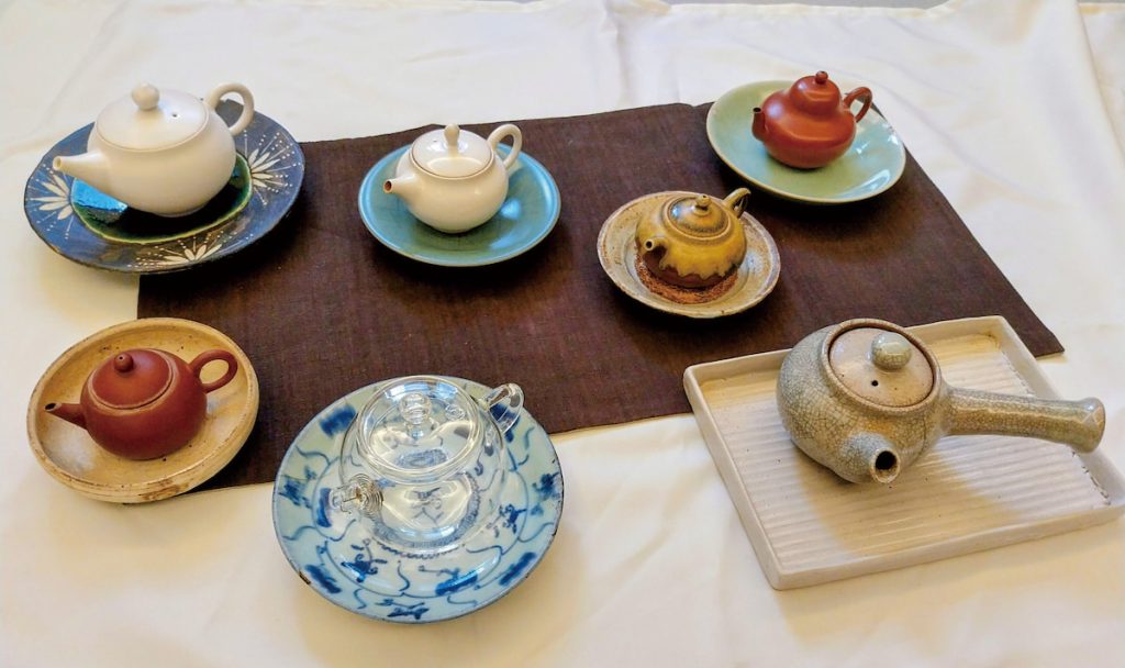 把現有的壺承與茶壺相互搭配看看。