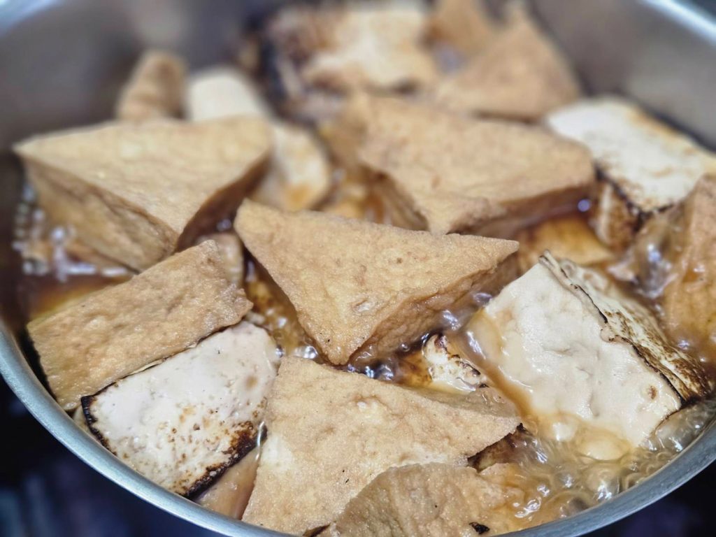 小火熬煮融合愛恨的滋味。