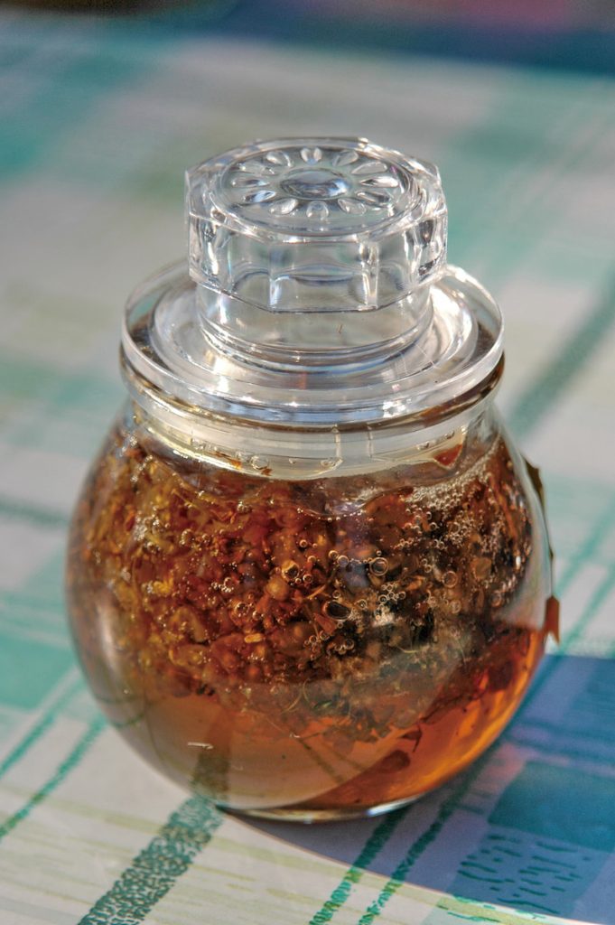 桂花釀香氣迷人，飲用方式多樣，四季皆宜。