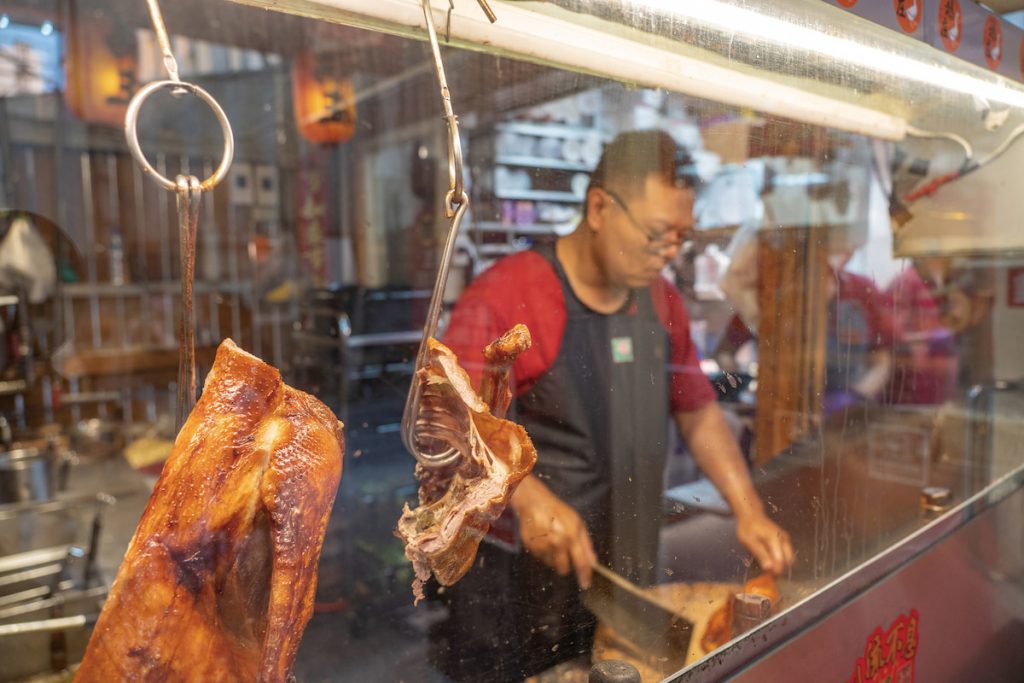 養鵝協會近幾年推廣燒鵝料理，協會秘書長林佳慧期望未來燒鵝也能打進燒臘店。