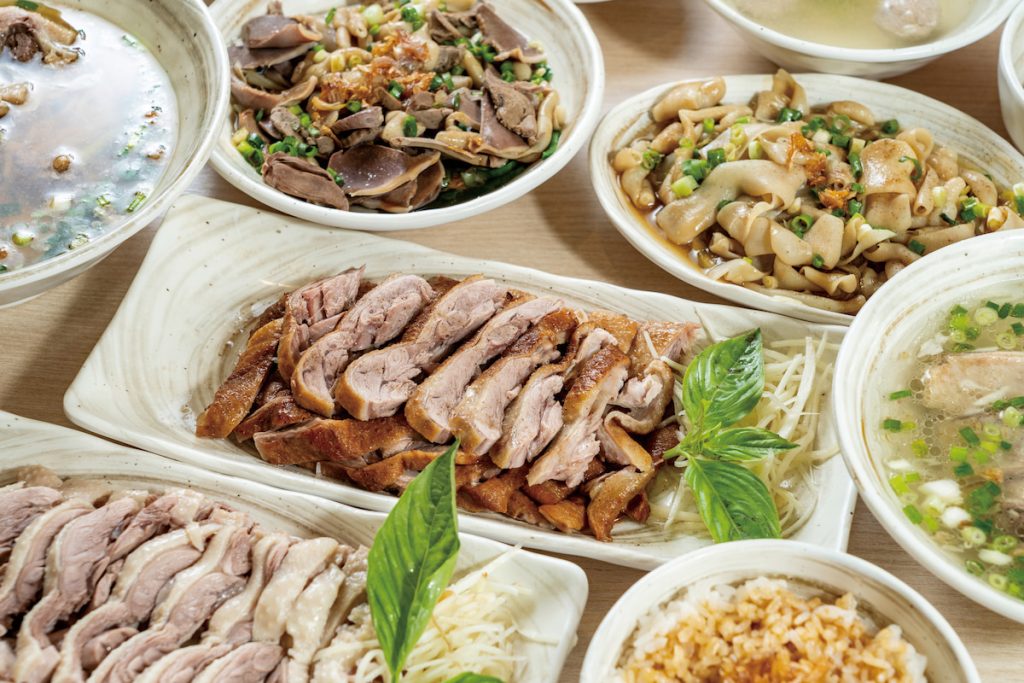 李淑惠開發燻鵝電商產品，幫助家中屠宰場躲過COVID-19疫情下鵝肉消費停滯的危機。