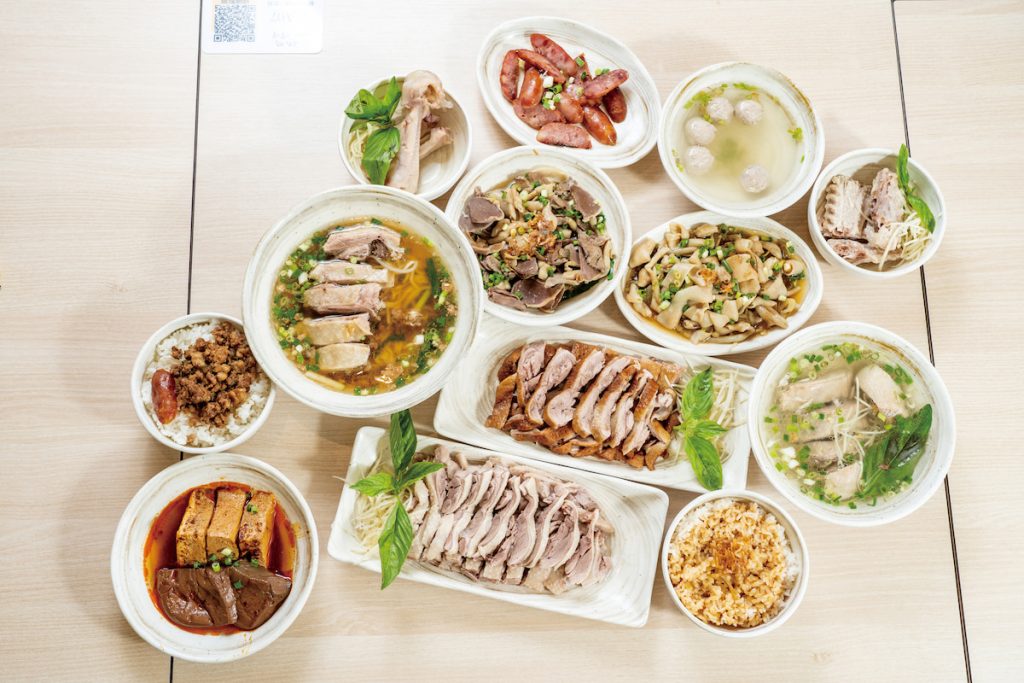 李淑惠將鵝肉開發出多樣化餐點，吸納更廣大的消費客群。