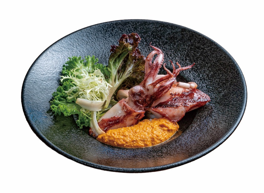 紅潮小卷佐西班牙醬
以海洋之心標章認證的小卷佐西班牙加泰隆尼亞醬,口感層次豐富,潛藏著基隆地方歷史。