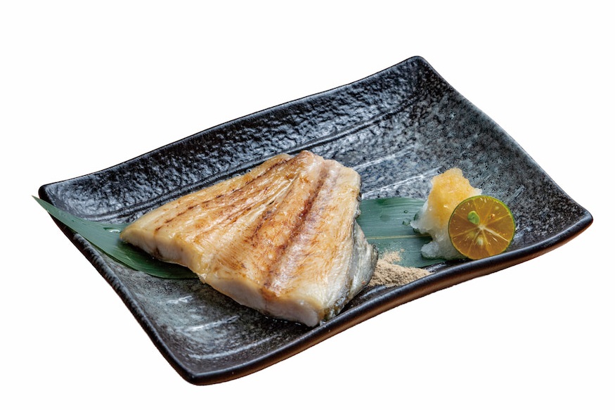 海鹽風乾午魚
特選屏東海水養殖午仔魚,透過傳統手工醃製自然風乾,烤過更能呈現傳統手作技藝與飽滿風味。