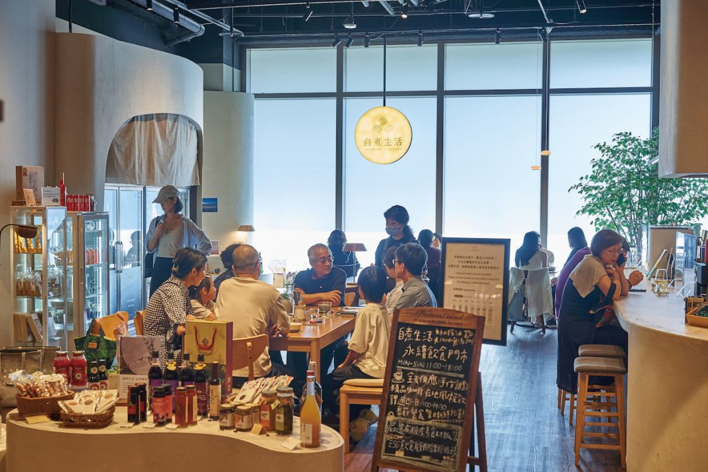 食材用料百分之百無人工添加物,吸引許多相同理念的消費者。