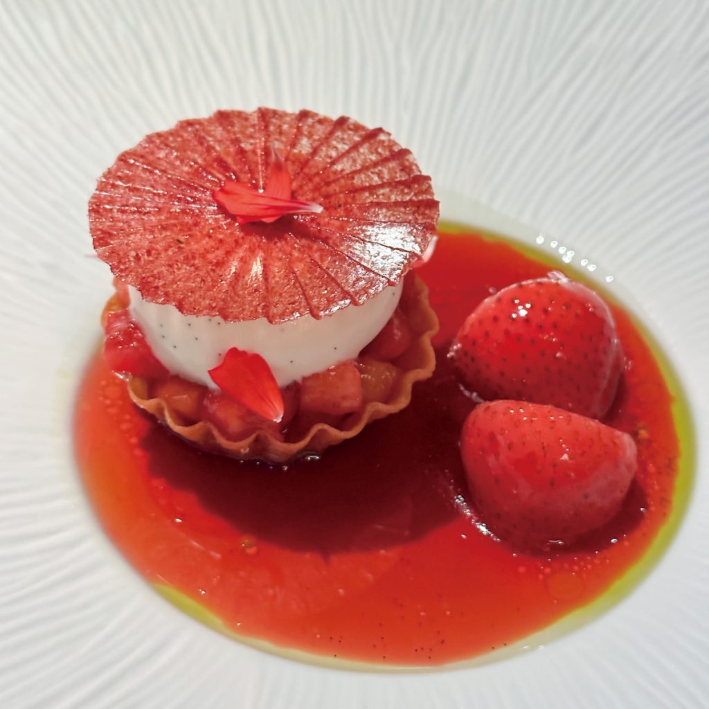 Le Gabriel的甜點。餐桌的藝術之完美靠的不只是Chef，餐廳侍者和客人也是參與者。