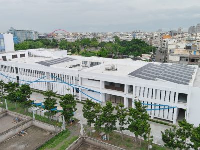 新落成之東港蝦藻類種原庫。此設施具備高度生物安全規劃，為我國白蝦等重要經濟蝦種建立永續發展的保種基地。（照片提供／農業部水產試驗所東港養殖研究中心）