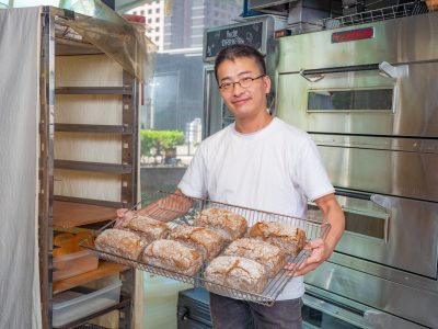 許雋詳在酸種麵包領域耕耘多年。