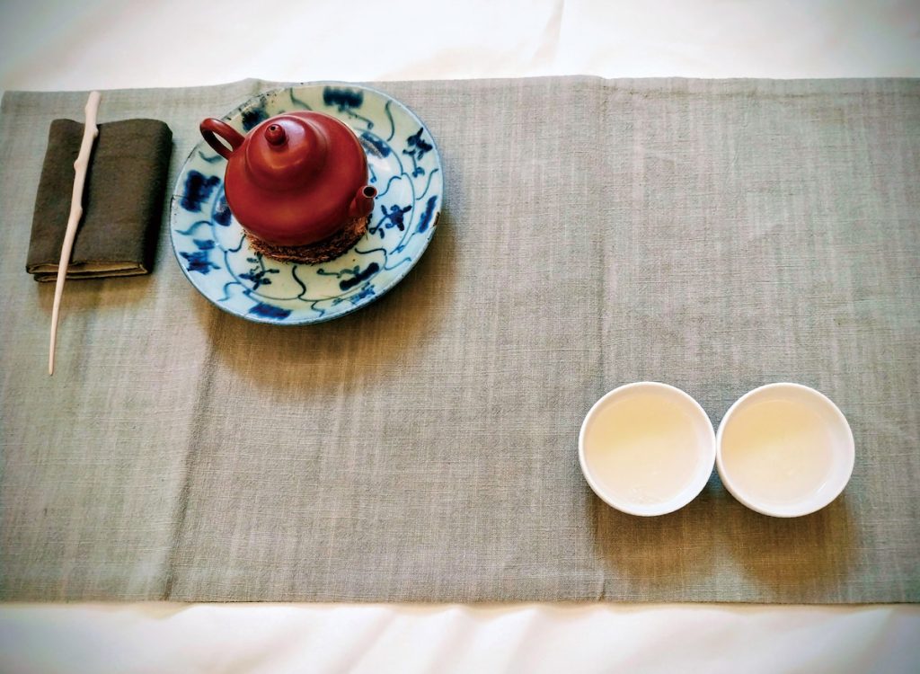 從精簡的旅行茶具返回日常,更能珍惜擁有的茶具。