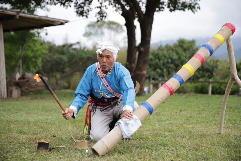 關山鎮電光社區放竹炮體驗。