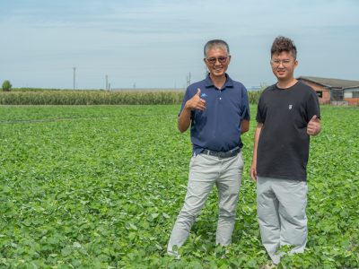 左為父親林世勳，右為兒子林浩學。