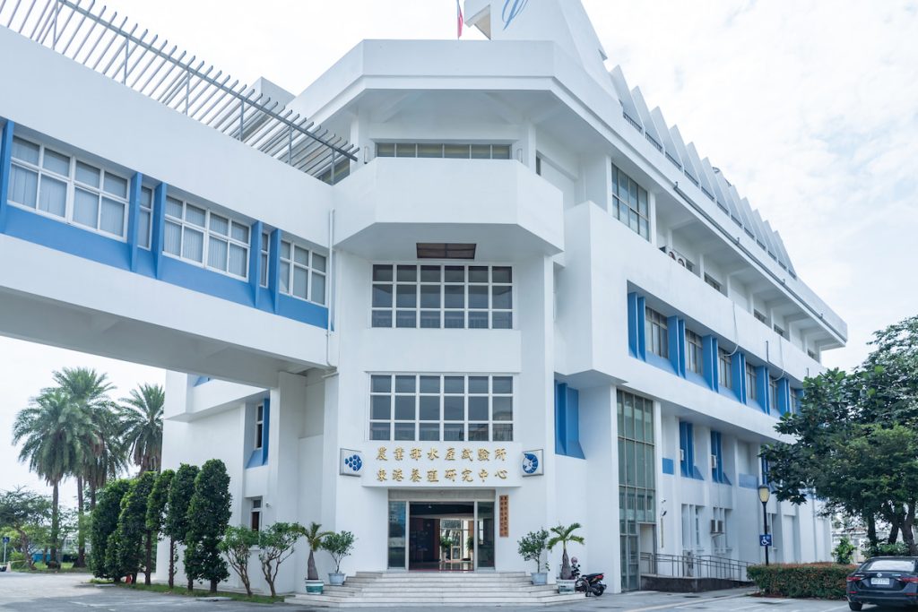 東港蝦類種原庫以最高規格的生物安全標準，盡量減少外來的生物的干擾，最大程度降低風險。