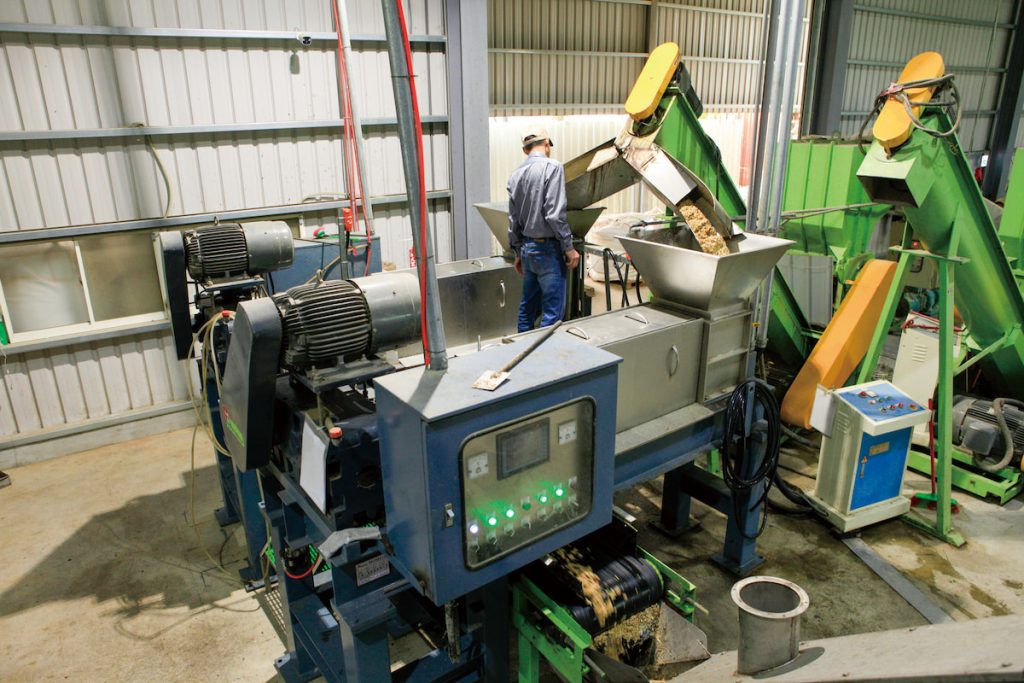 廚餘多含有湯水,使用TTT技術製作有機肥,需進行脫水步驟。