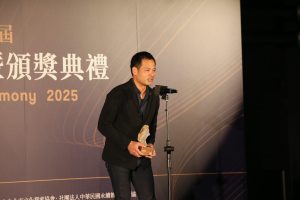 許竣為代表許愿授領均衡飲食推廣獎,發言時淚灑舞台。(攝影/孫維揚)