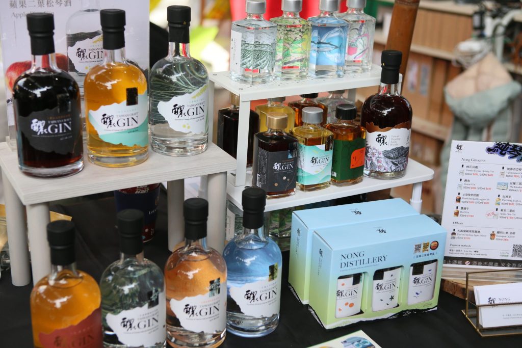 地酒節號召認同台灣物產的製酒業者，用酒發揚台灣農產價值，圖為醲蒸餾所。（攝影／孫維揚）（警示：未成年者請勿飲酒）