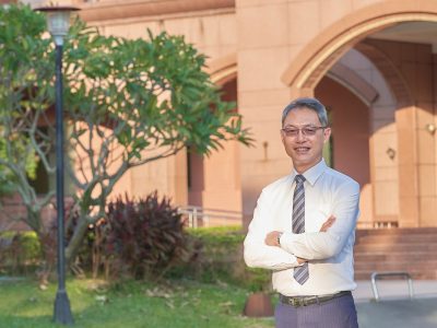 農業部獸醫研究所所長鄧明中，承襲歷代前輩的努力，長年為臺灣動物疫病打下紮實研究與檢測的基礎。