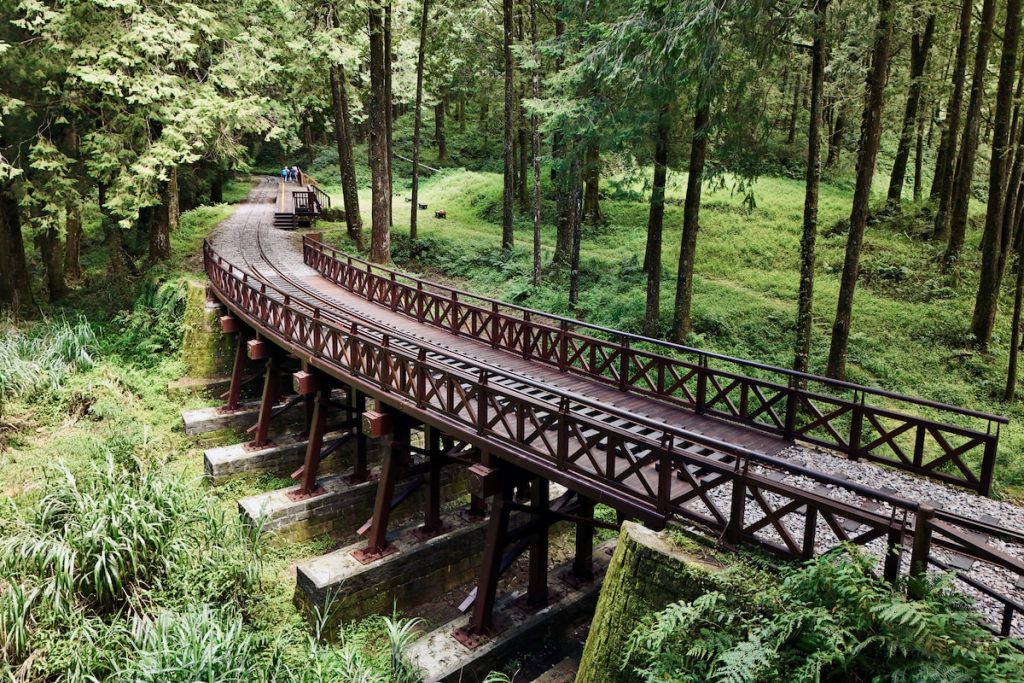 水山線二號橋全長十九.六公尺,海拔兩千三百○二公尺。