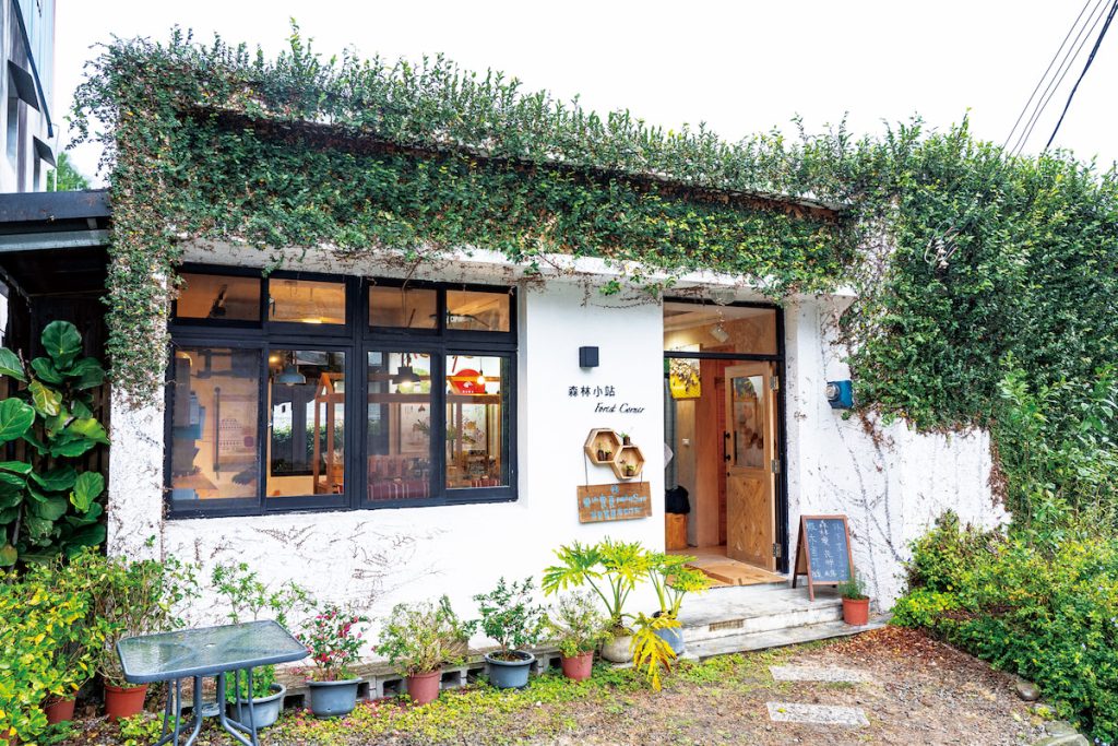 曾經的魔鬼之家，如今是造訪蓬萊村必遊之處。