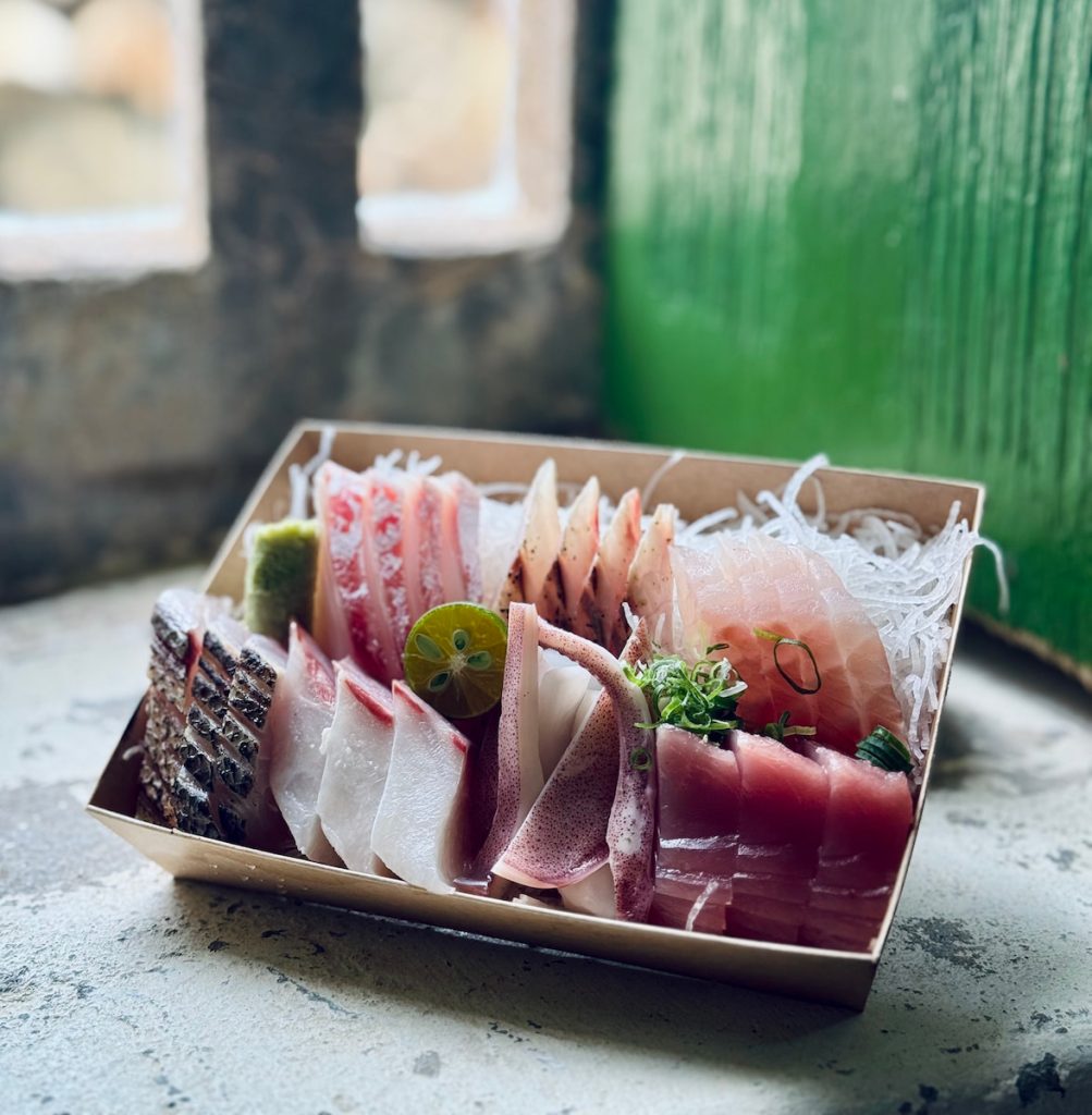 沒有鮪魚、鮭魚這類常見品種，「魚好」以繽紛的澎湖鮮魚帶來吃不膩的味覺體驗。