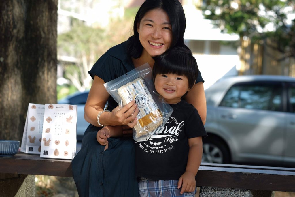 臺灣小麥經烘乾後可全年收存,再加工研磨成粉,並與品牌合作開發麵條、麵線及餅乾產品。