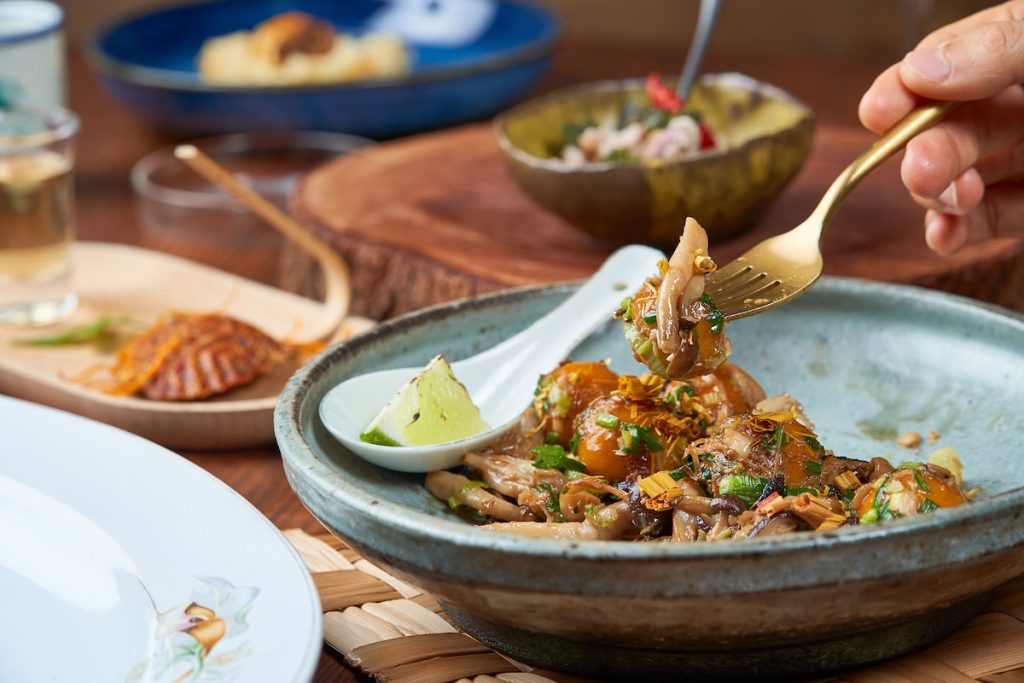 「湯圓的自由式」發想包含客家菜「算盤子」。