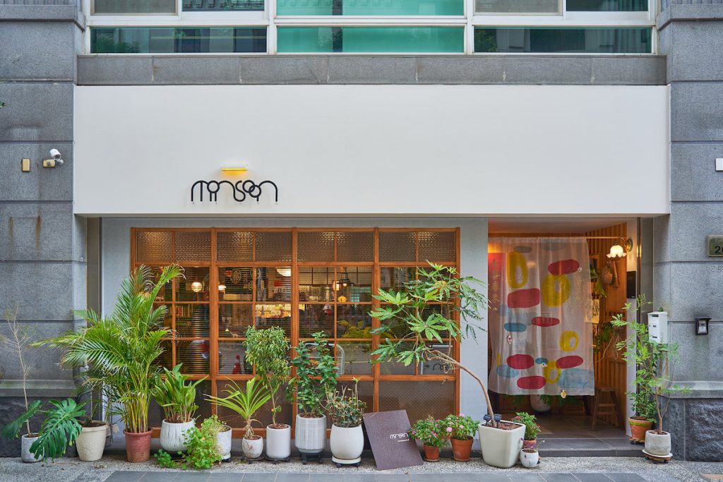 乍看季風外觀，令人想不到是客家餐廳。