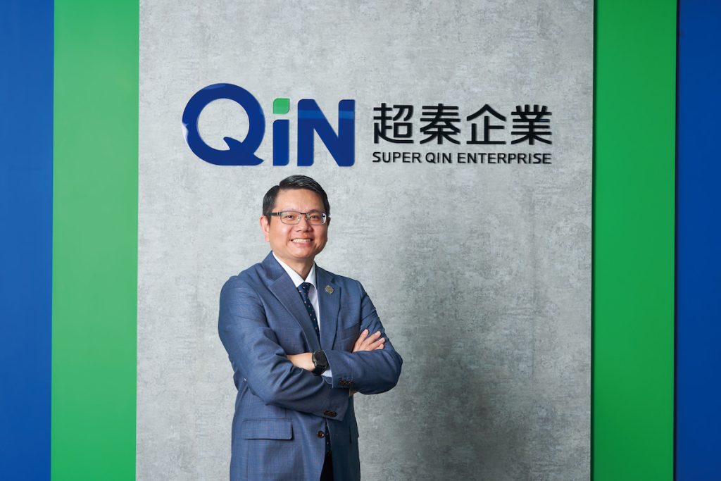 卓靖倫接班的學習歷程以終為始。