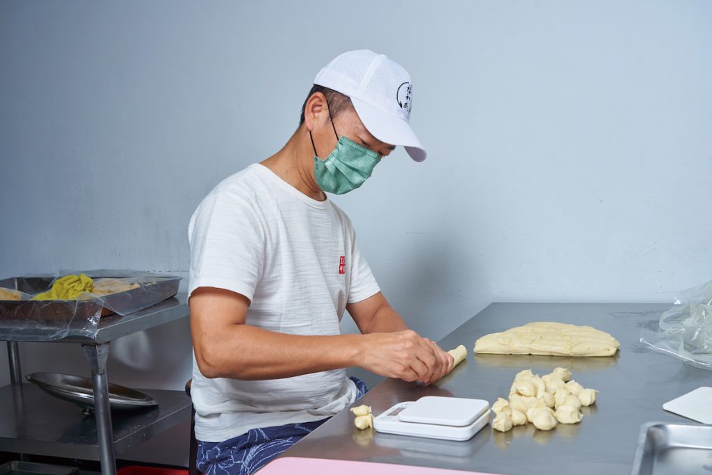 洪曉龍專程北上學手藝,帶回故鄉發揚光大。