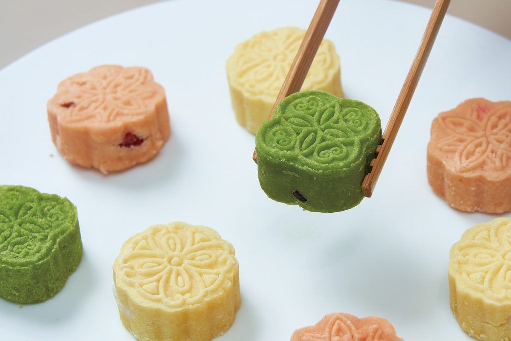 傳統綠豆黃融合日式抹茶、蔓越莓,迸出新滋味。