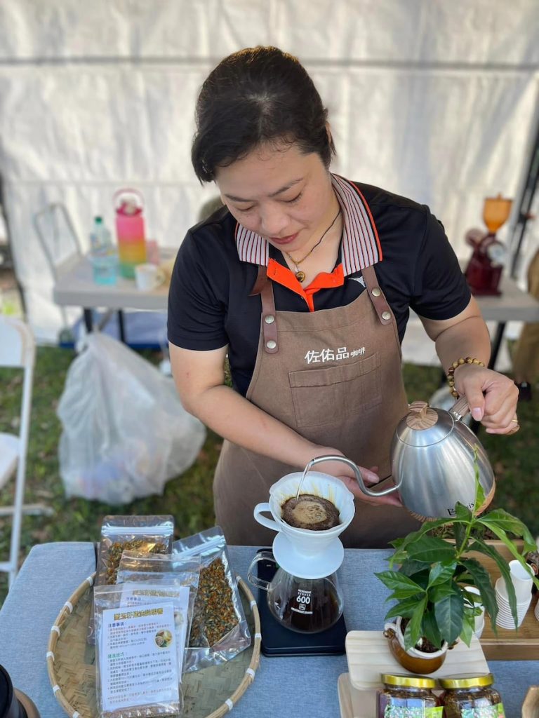 項大妹從零開始,透過無數次沖煮咖啡累積起客群。