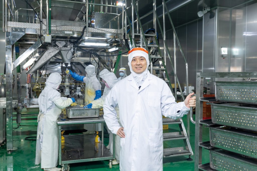 9月上旬,福和的鮮果截切產線如常運作。國內各大連鎖超市、量販通路都是福和截切蔬果的客戶。